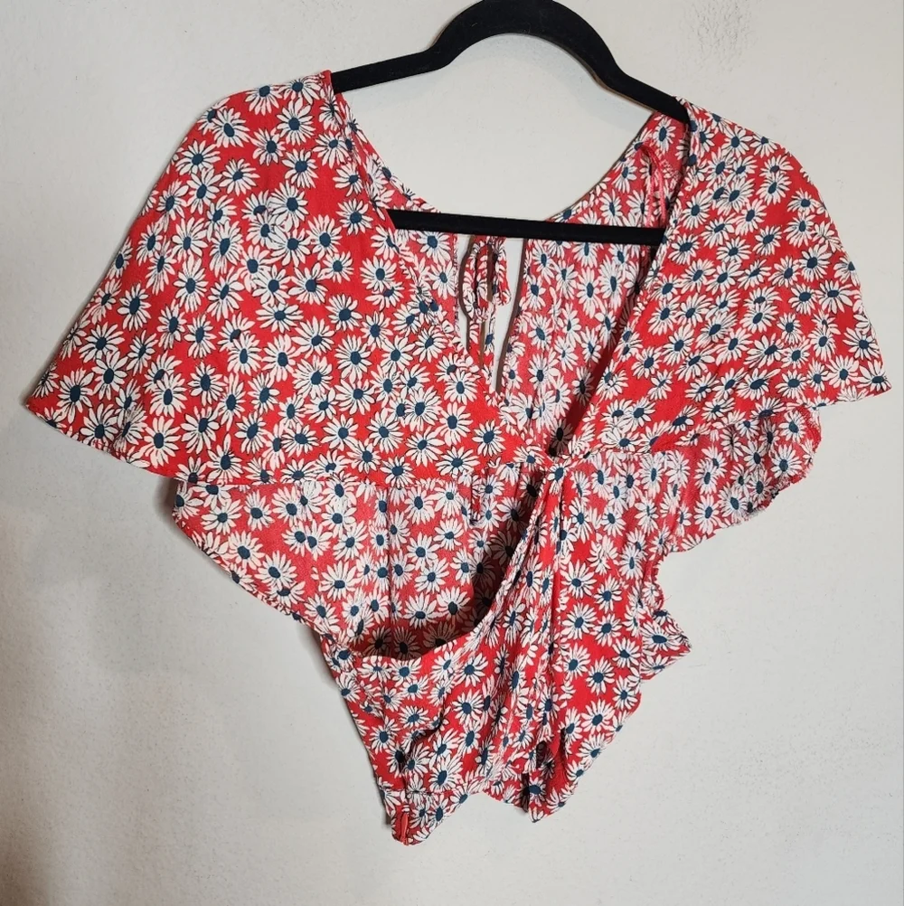 Zara 2-peice Set Skort (M) Top (L) Red‎ White Blue Floral Rayon